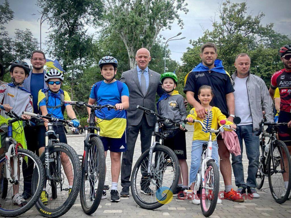 В Одессе по случаю Дня Конституции Украины прошел велопробег