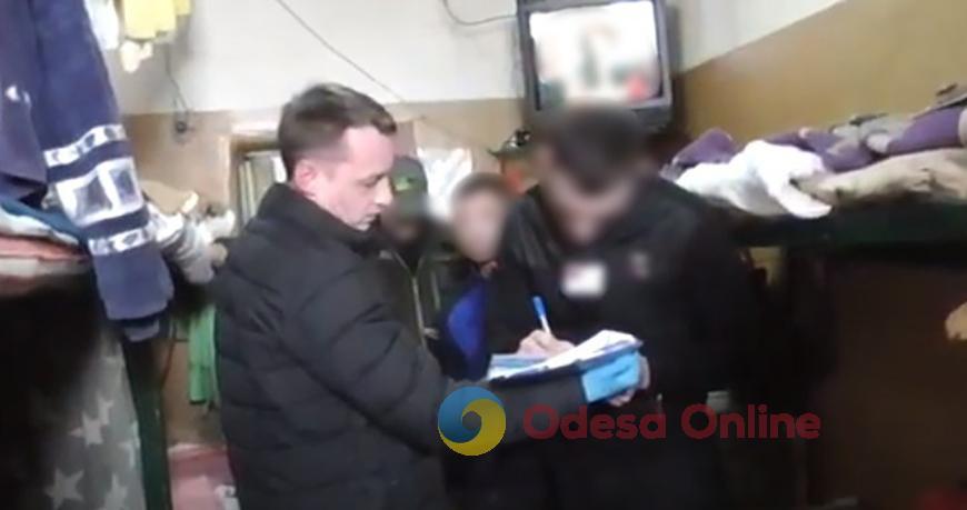 В Одессе заключенный из СИЗО умудрился продать пять гранат и больше тысячи патронов