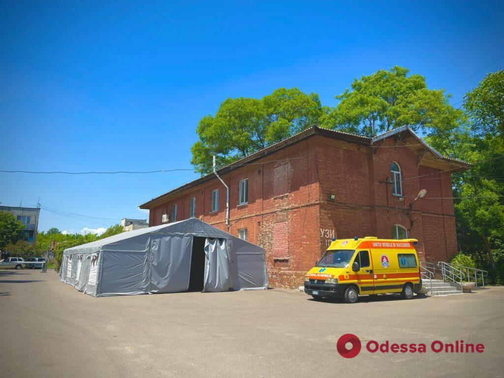 Гуманитарка из Италии: Одессе подарили машину «скорой» и медицинские материалы