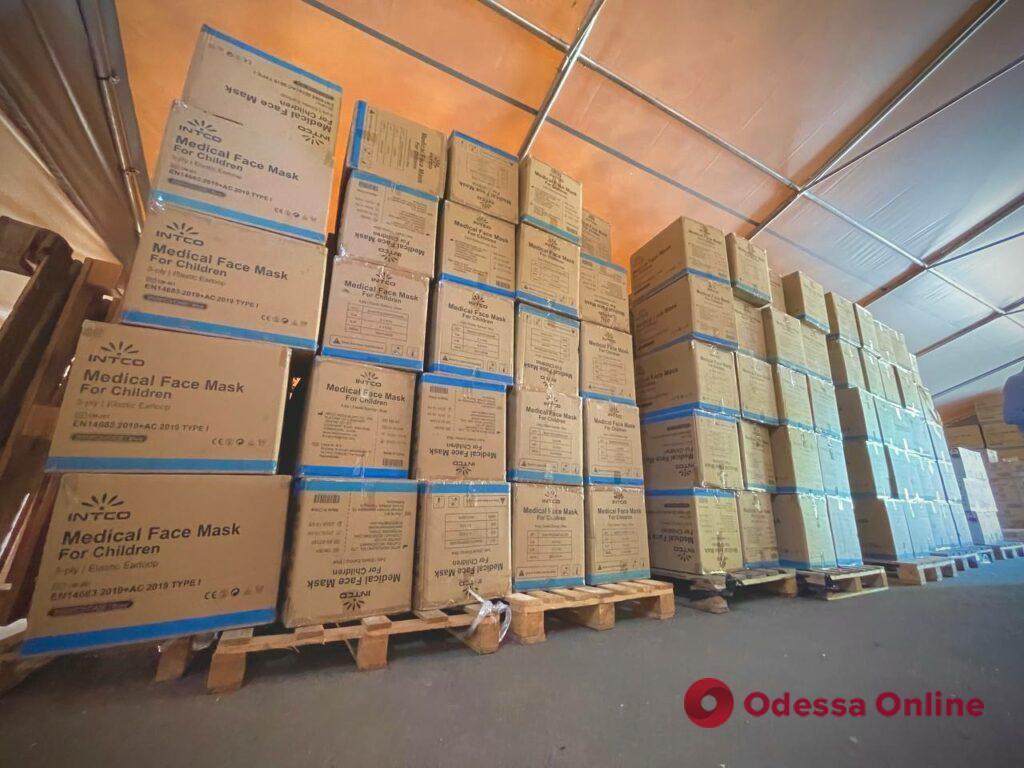 Гуманитарка из Италии: Одессе подарили машину «скорой» и медицинские материалы