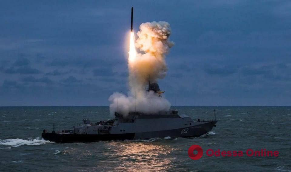 В Чорному морі ворог тримає три ракетоносії – рівень загрози надзвичайно високий