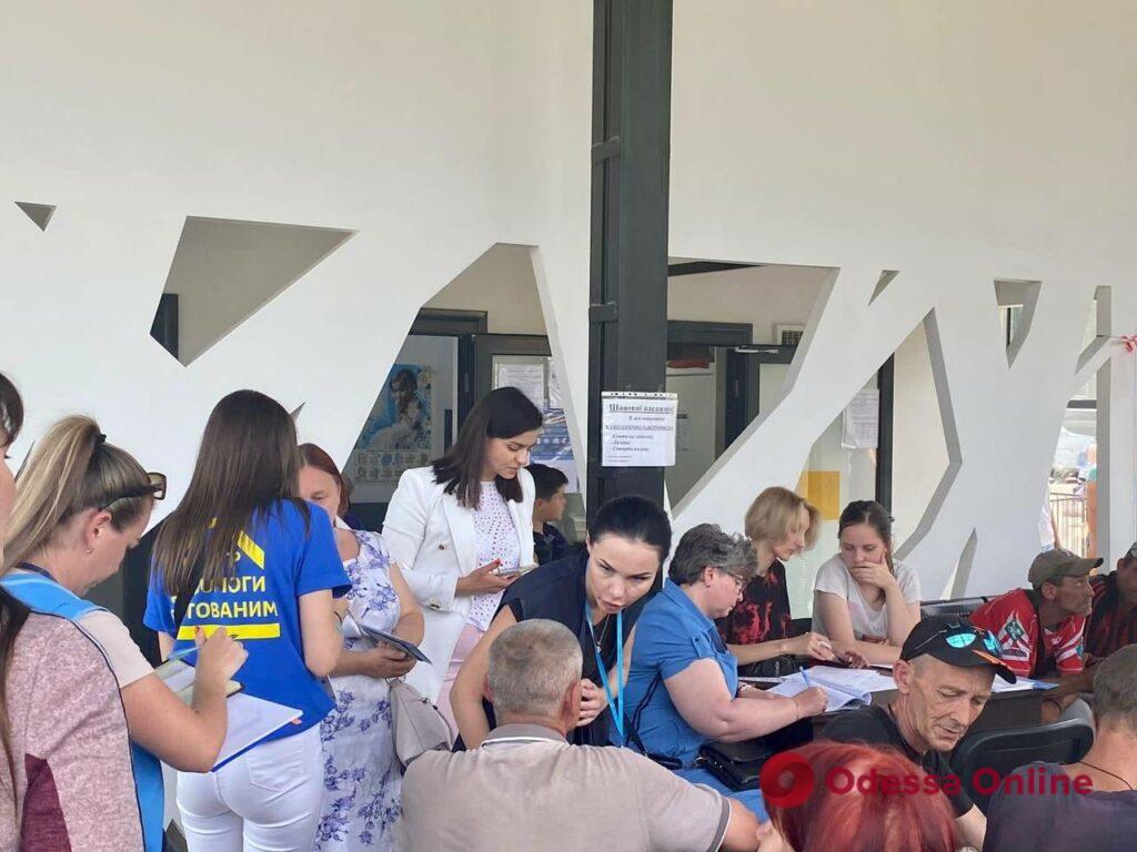 В Одессу прибыли более сотни эвакуированных из Херсонской области