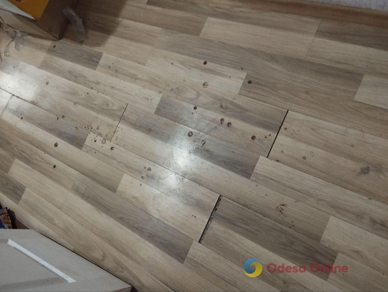 Влучання уламків дрону у дев’ятиповерхівку в Одесі: є загиблі та поранені, кілька будинків зазнали пошкоджень (фото, відео)