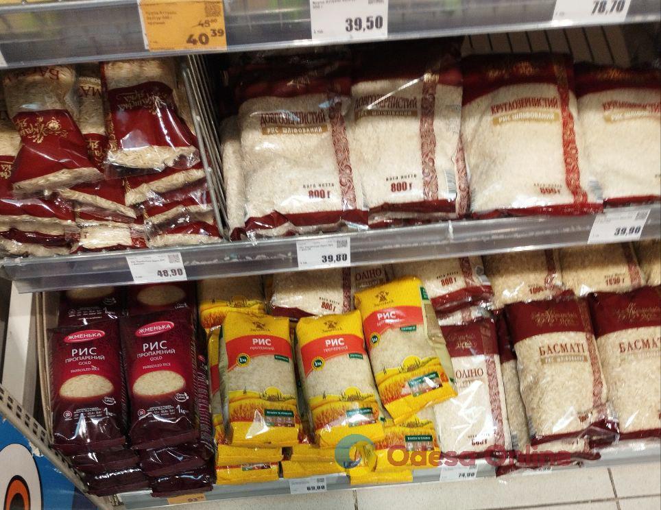 Бутильована вода, цукор та гречка: огляд цін в одеських супермаркетах