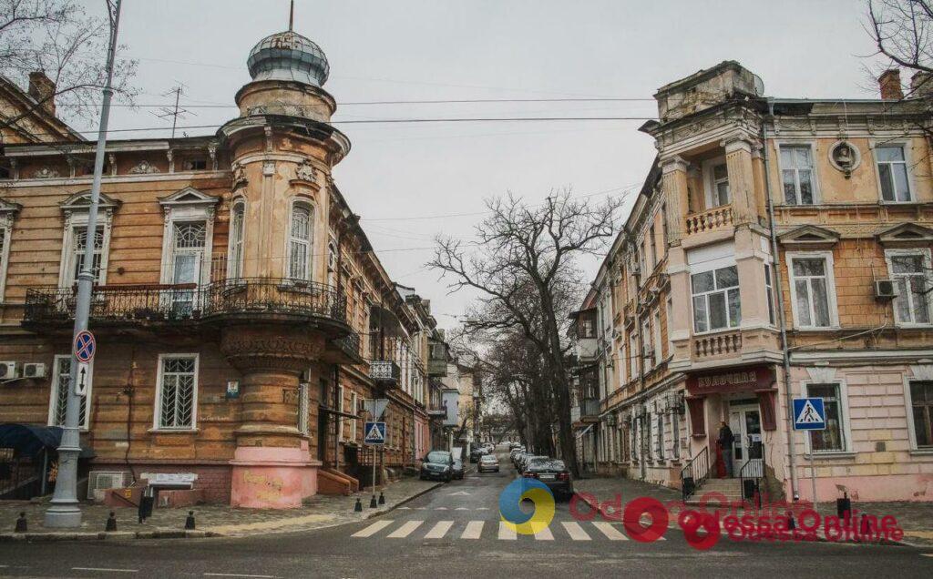 Одеса: продовжено заборону руху транспорту у провулку Ляпунова