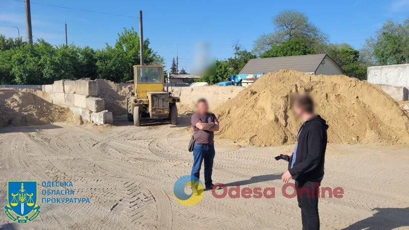 В Одесской области правоохранители «накрыли» подпольный карьер (фото)