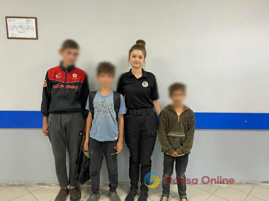 Решили попутешествовать: одесские полицейские разыскали троих детей, которые пропали без вести еще 11 июля