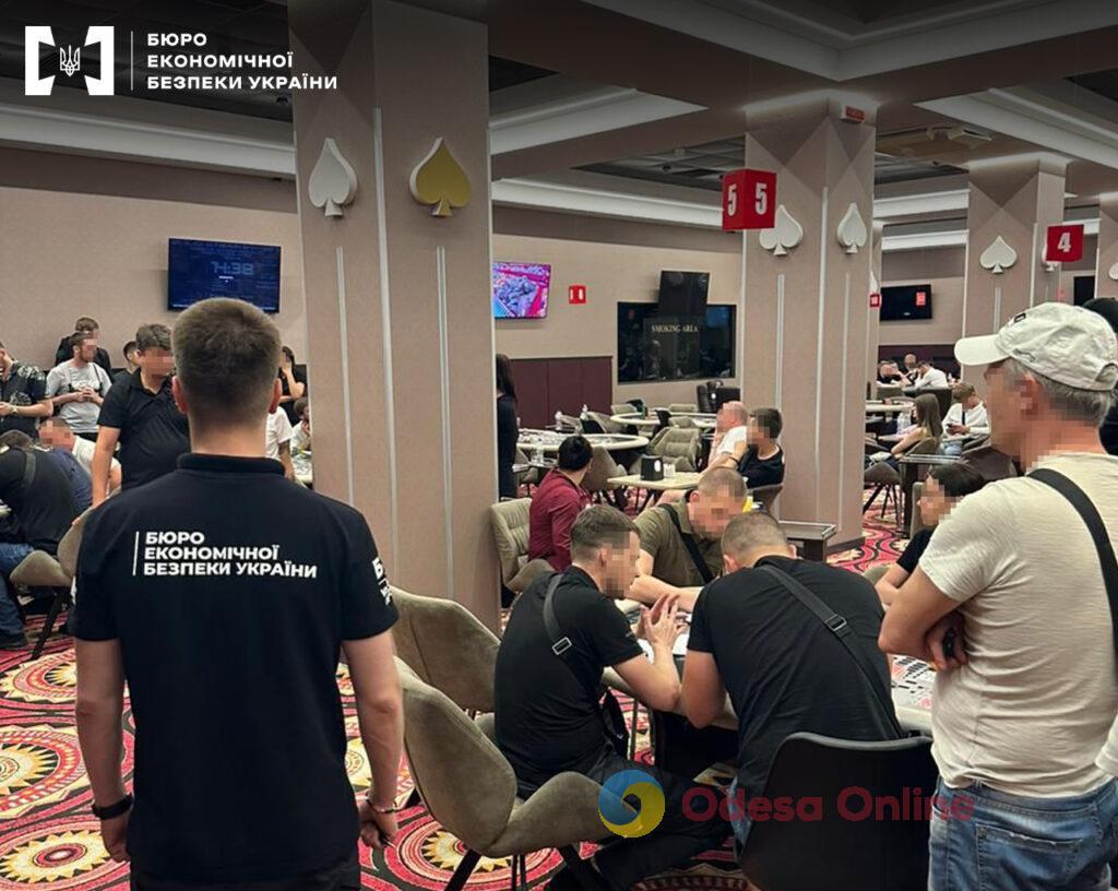 БЕБ прикрило мережу підпільних покер-клубів у Києві та Одесі