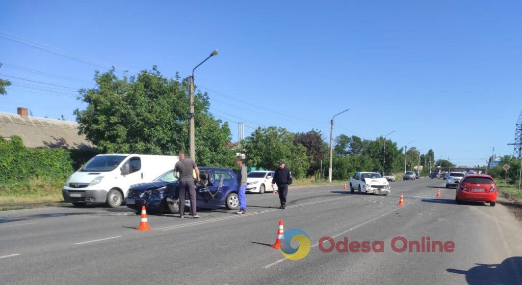 В результате ДТП под Одессой пострадали два человека