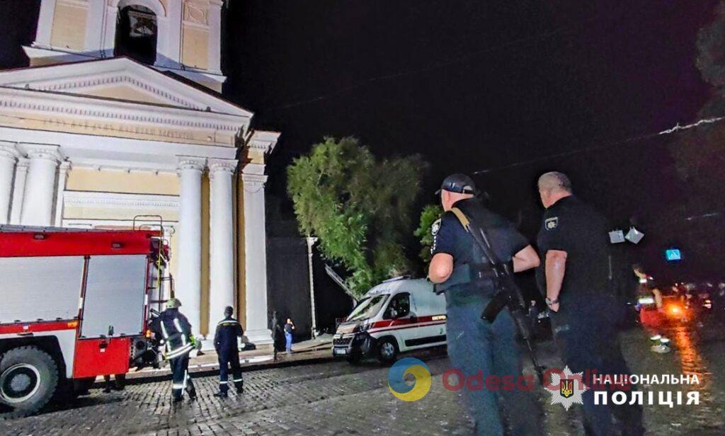 Ночной удар по Одессе: полиция фиксирует последствия очередного военного преступления рф