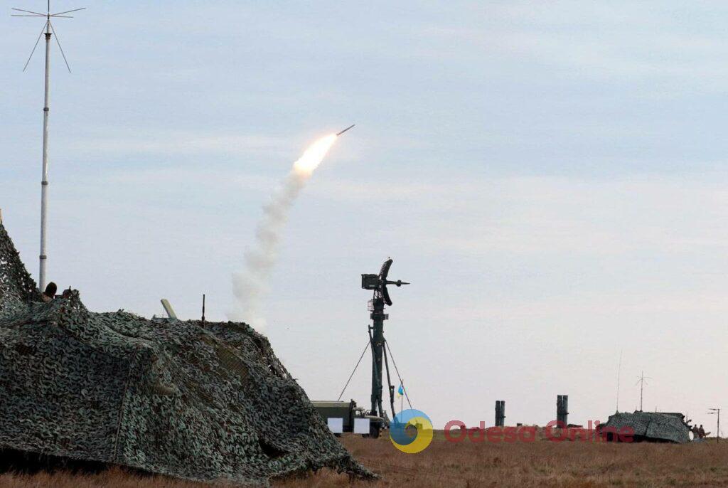 День тих, хто захищає небо: Зеленський привітав військовослужбовців з Днем Зенітних ракетних військ