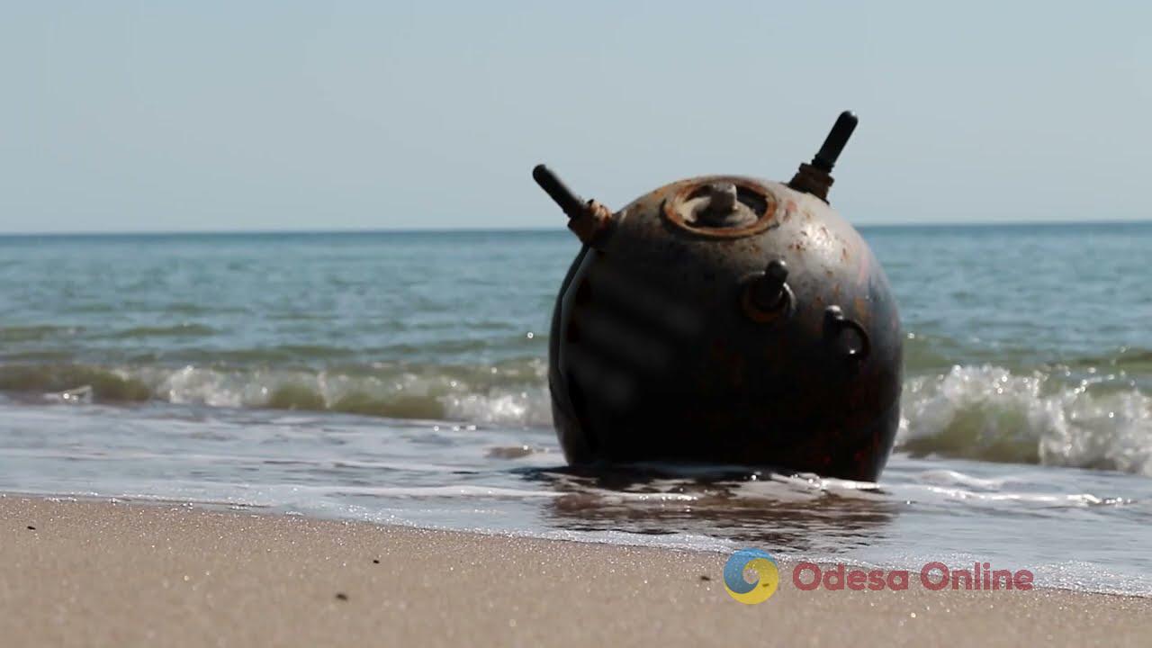 Шторм: в Одесской области подорвались еще две морские мины