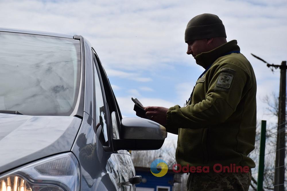 Пограничники усилят контроль за пересекающими границу водителями