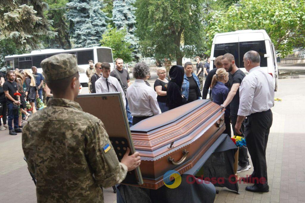 В Одессе простились с Ярославом Баисом, погибшим в результате российского теракта в Еленовке