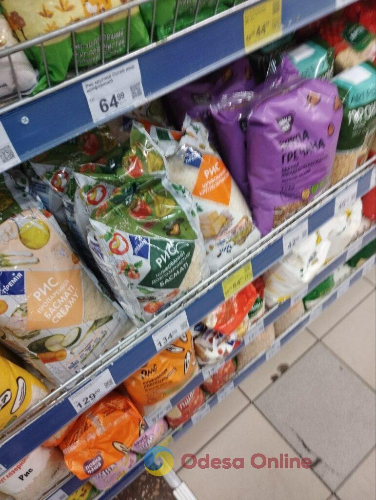 Молоко, капуста и макароны: обзор цен в одесских супермаркетах