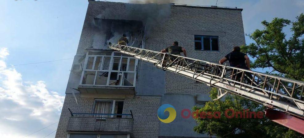 Оккупанты нанесли удар по пятиэтажке в центре Очакова