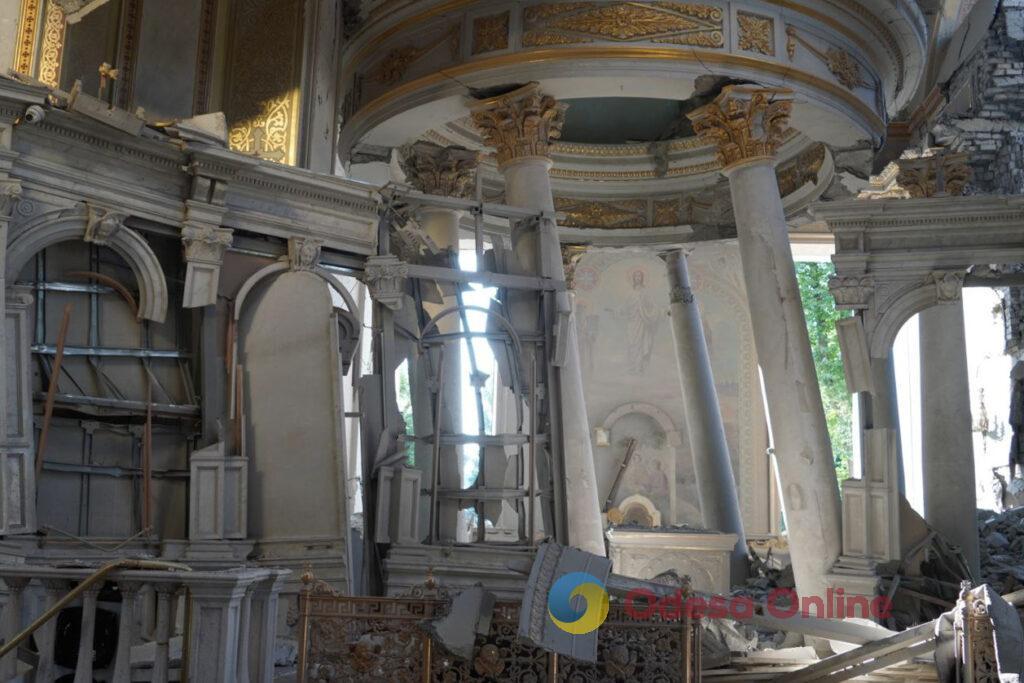 Что осталось от одесского Спасо-Преображенского собора после обстрела (фоторепортаж)