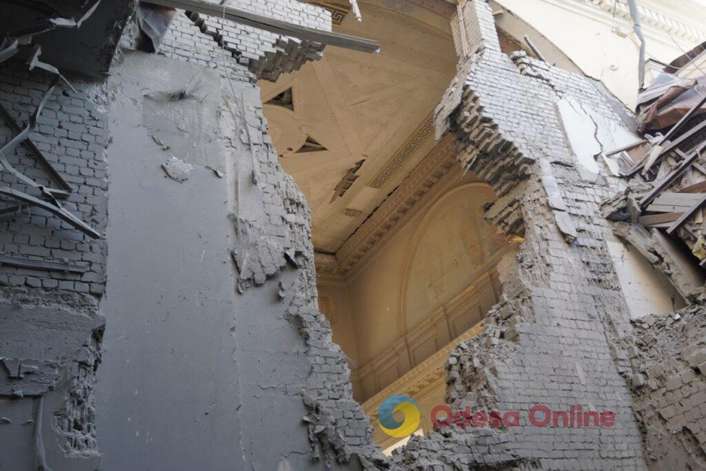 Что осталось от одесского Спасо-Преображенского собора после обстрела (фоторепортаж)