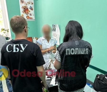 Поставила призывнику фейковый диагноз: в Одессе разоблачили на взятке врача одного из офтальмологических клиник