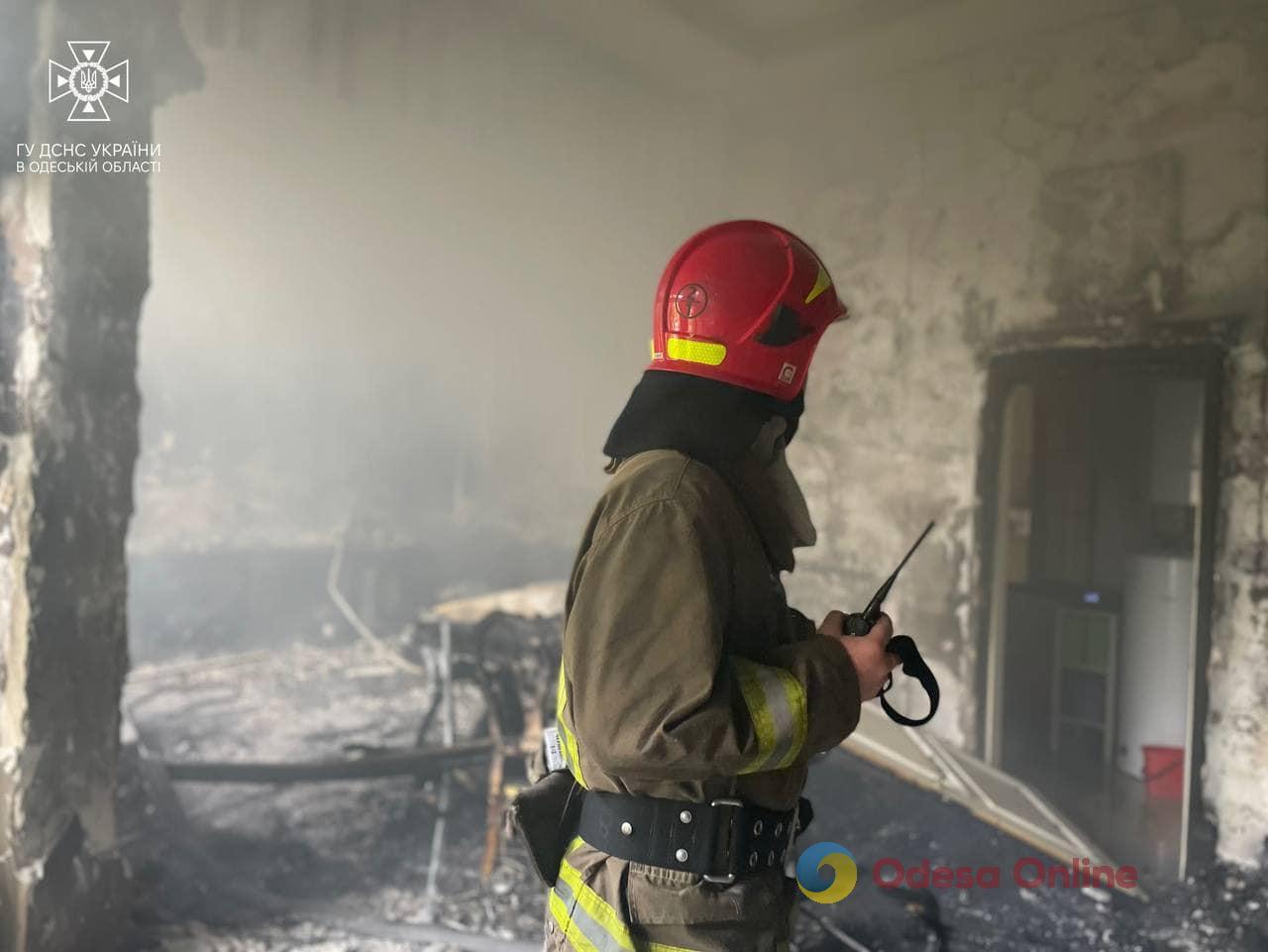 В Аркадії сталася пожежа в двоповерховому житловому будинку (фото)