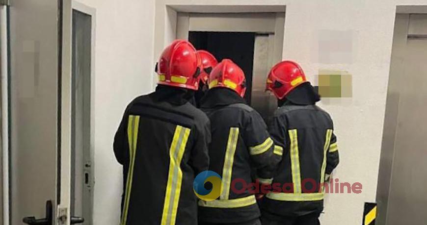 Был на крыше лифта во время неожиданного запуска: в ГСЧС рассказали о подробностях гибели лифтера на Екатерининской