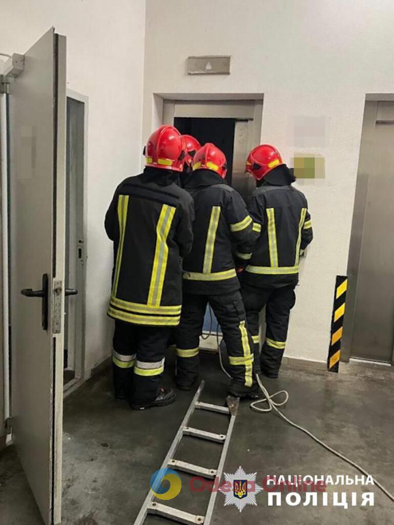 В Одессе при ремонте лифта погиб лифтер