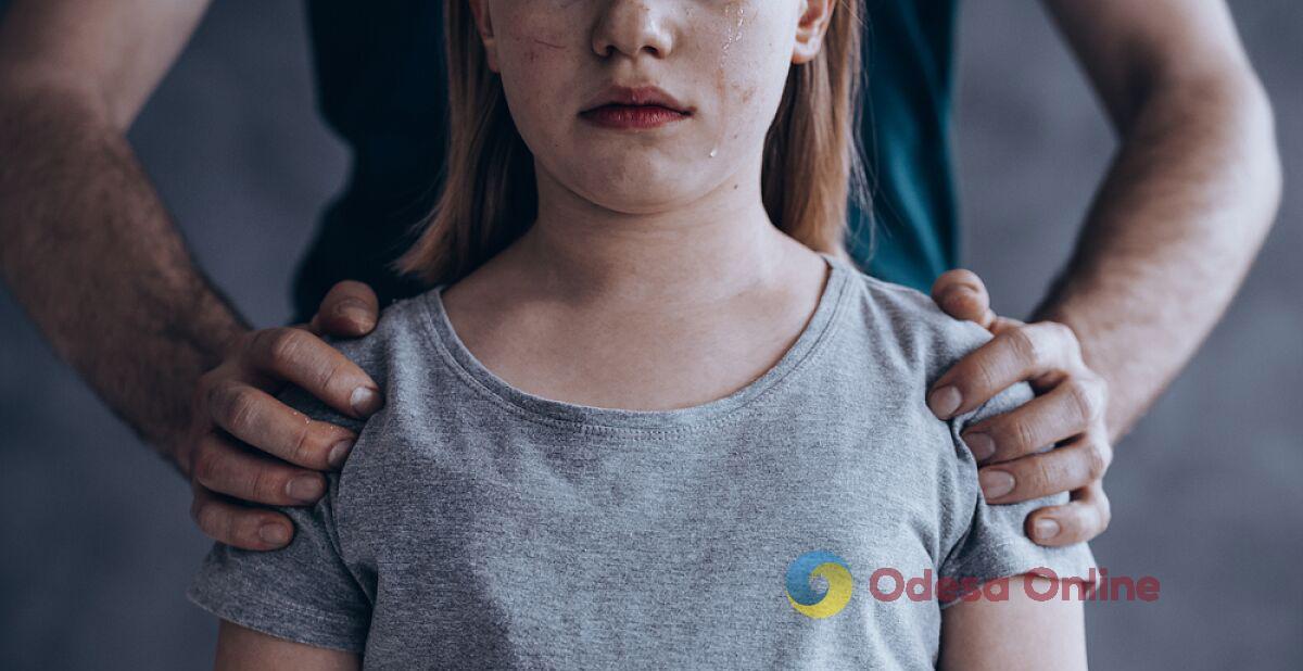 Одесская область: развращавший девятилетних девочек педофил сел на семь лет