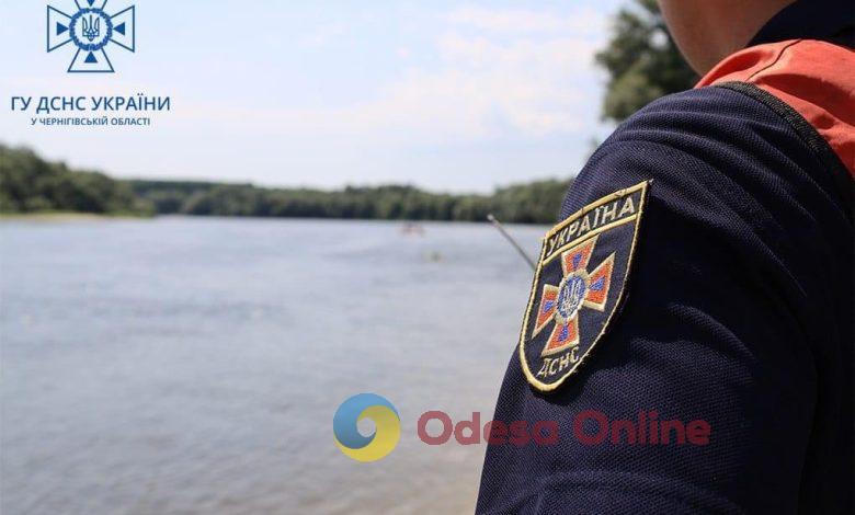 В Одесской области спасатели достали из водоема тело женщины