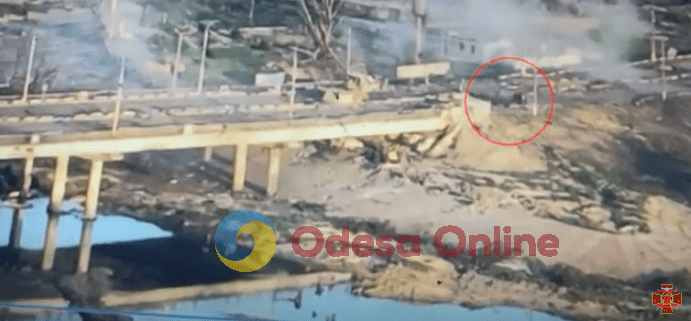 Одесские гвардейцы в Херсонской области уничтожили российский «Муром-М» (видео)