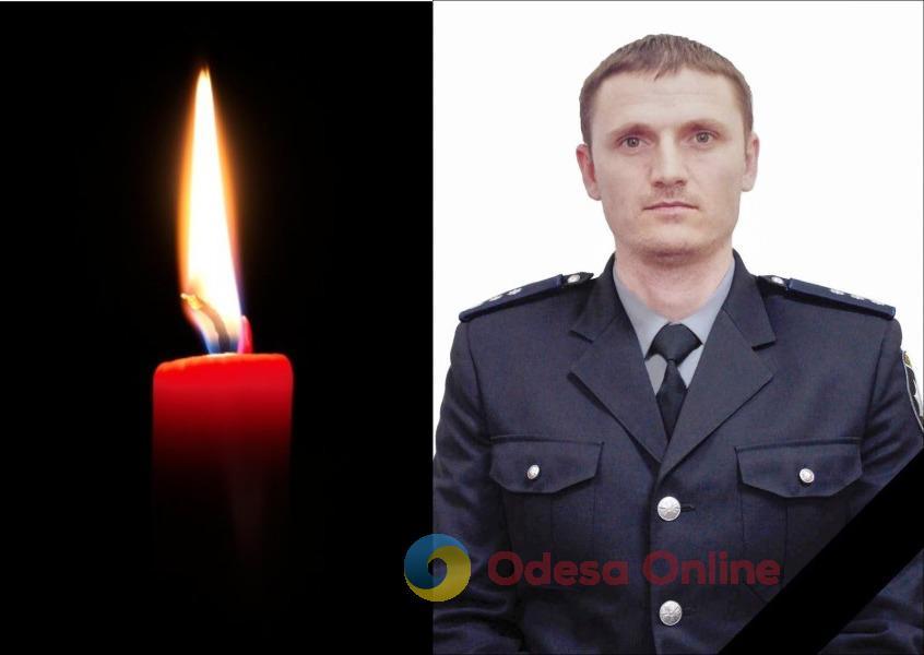 В Одессе в последний путь провели полицейского Юрия Коваша, который погиб защищая Украину на херсонском направлении