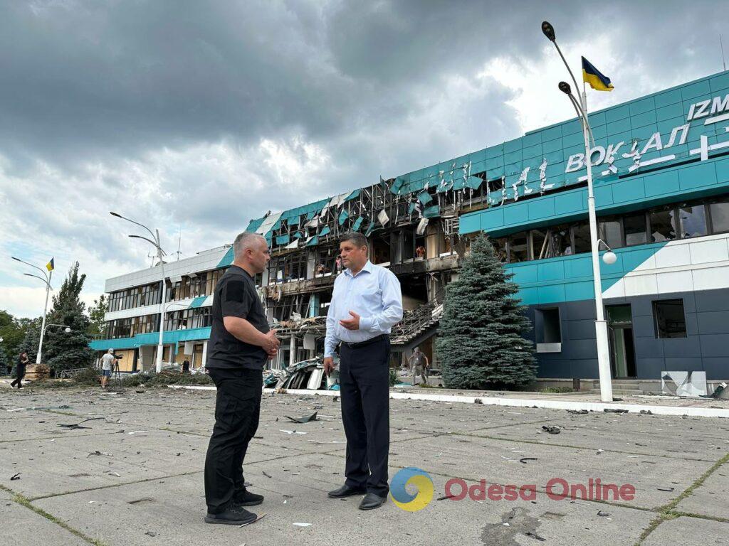 Последствия российских ночных атак в Измаиле (фото)