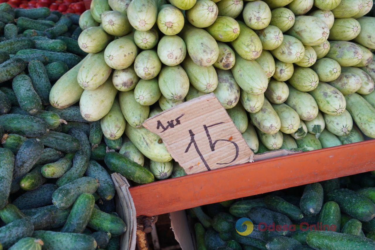 Говядина, персики и брынза: субботние цены на одесском «Привозе»