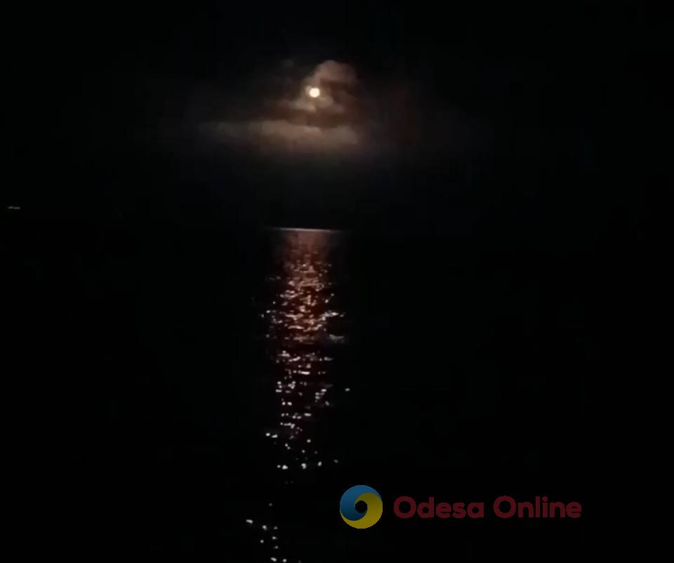 Подразделения ПВО показали видео ночной работы по вражеским воздушным целям в Одесской области