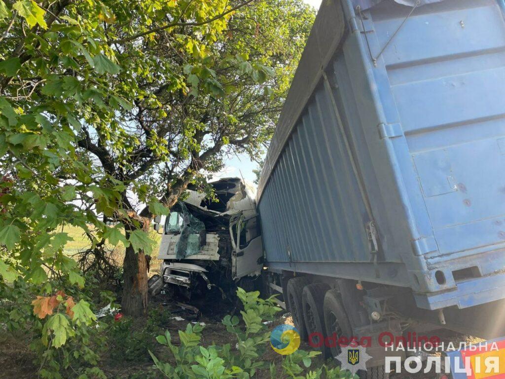 Две аварии на трассе Одесса – Николаев: один человек погиб, среди травмированных есть дети (фото)