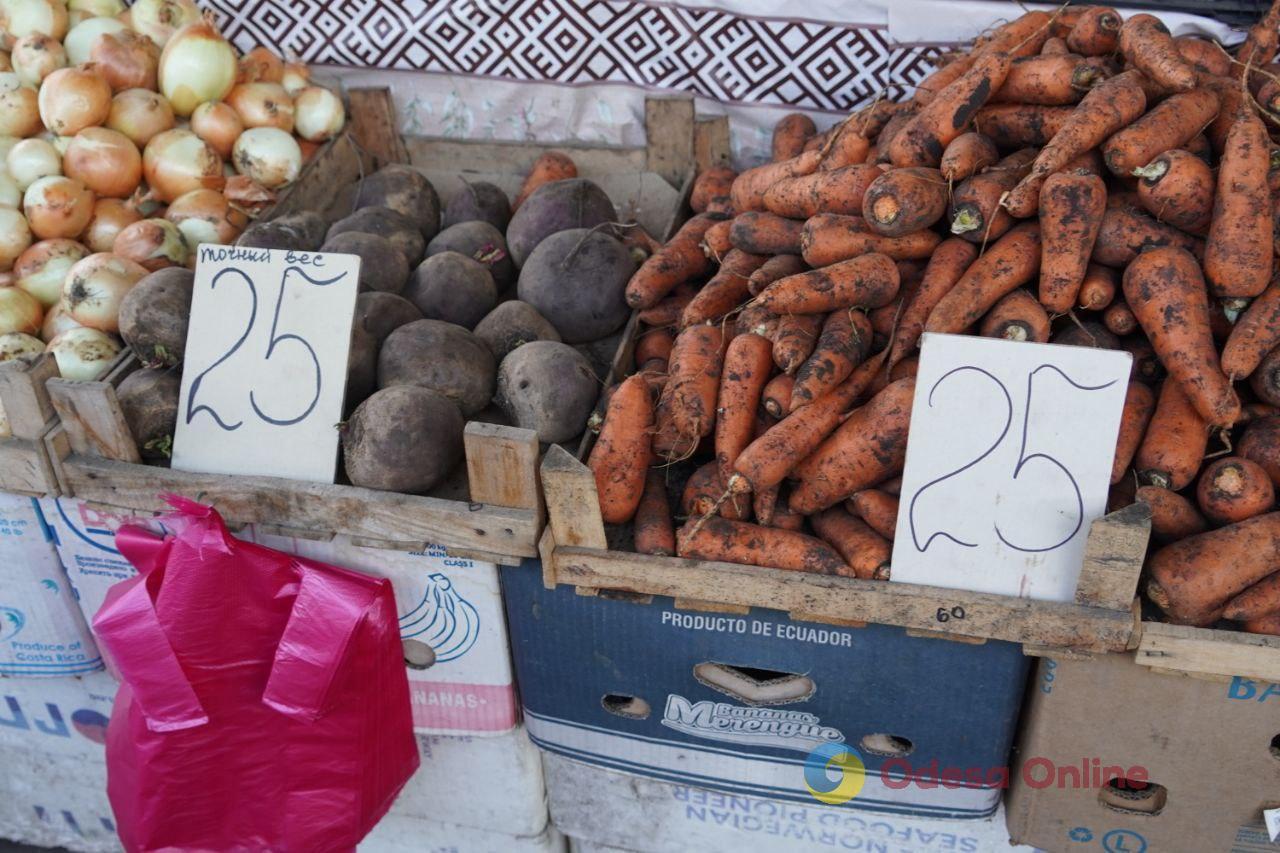 Малина, говядина и сладкий перец: субботние цены на одесском «Привозе»
