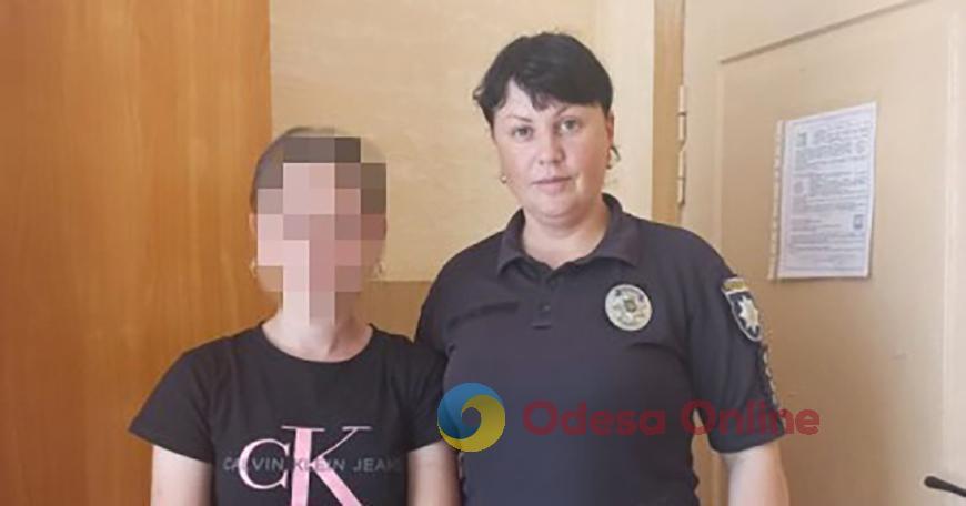 Жительница Белгород-Днестровского района издевалась над дочерью и спаивала ее вместе с подругой