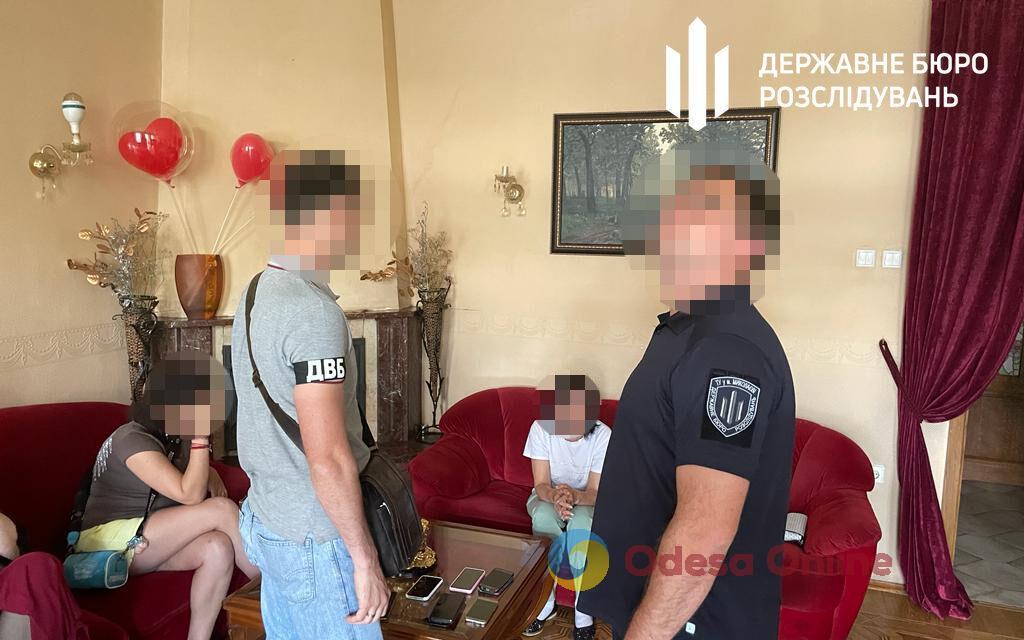 Одесский полицейский организовал сеть борделей для иностранцев в центре города