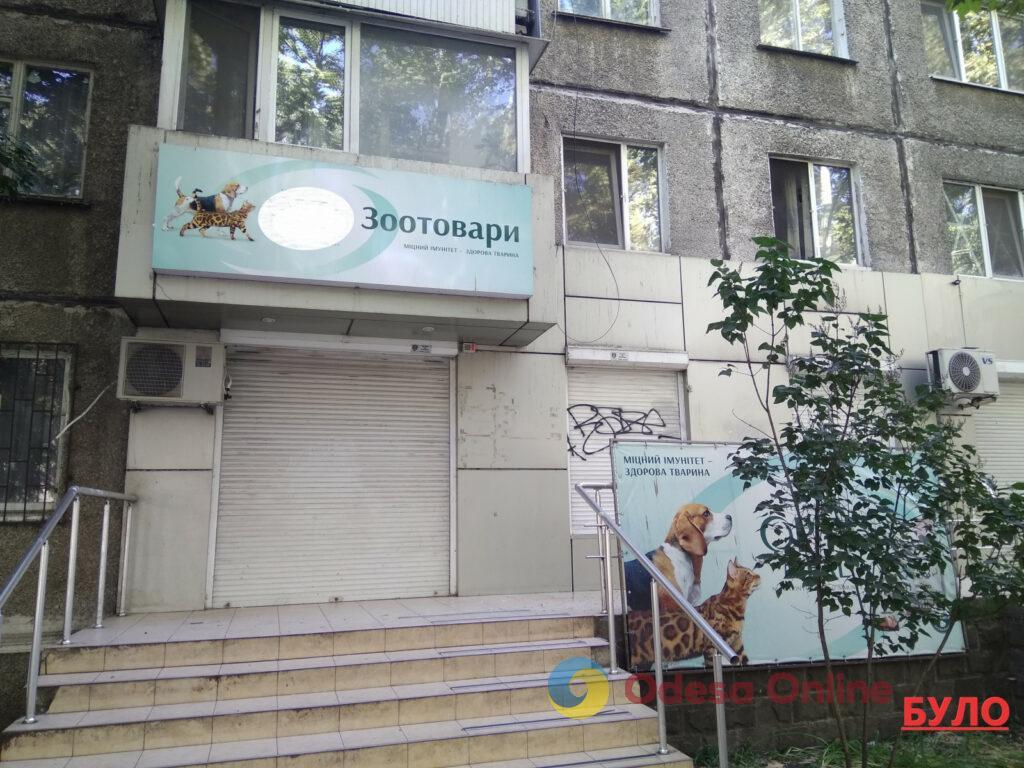 В Одессе демонтировали почти 30 незаконных рекламных конструкций (фото)