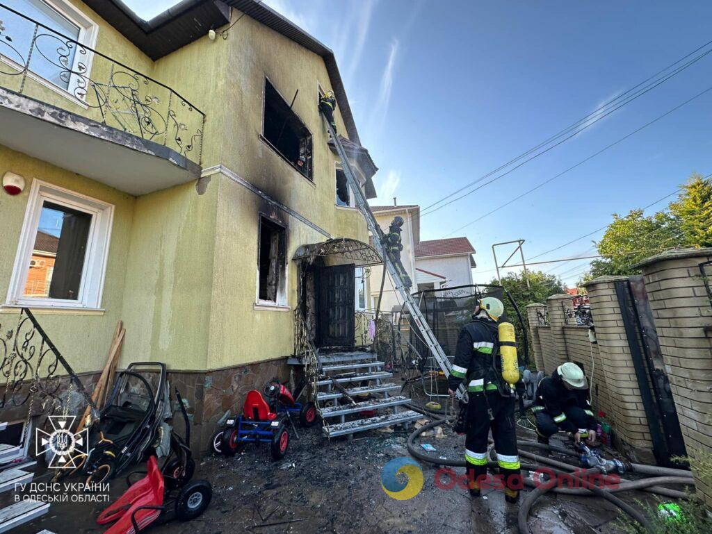 В Одессе горел частный жилой дом: среди пострадавших – четверо детей