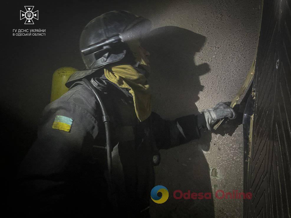 Одесса: на Черемушках произошел смертельный пожар в квартире пятиэтажки (фото, видео)