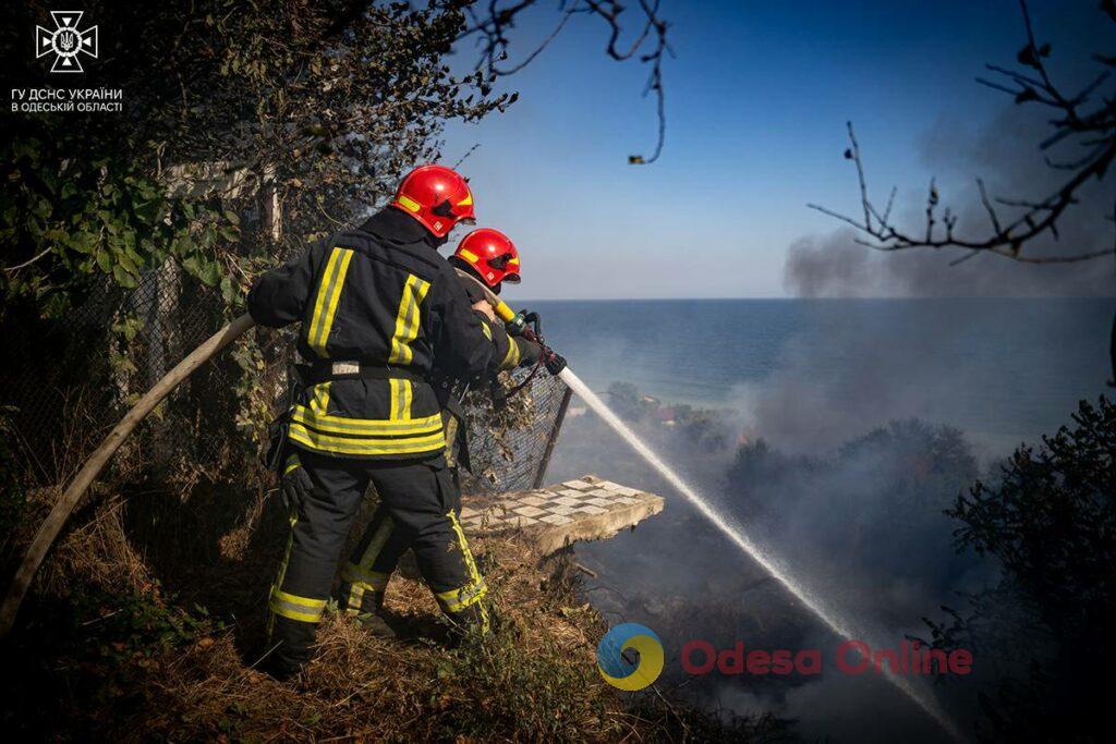 В Одессе произошел масштабный пожар в Киевском районе