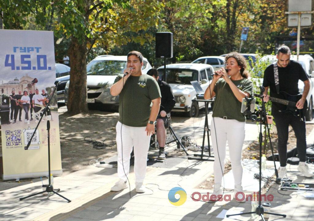 В Одесі пройшов благодійний ярмарок на підтримку ЗСУ (фото)