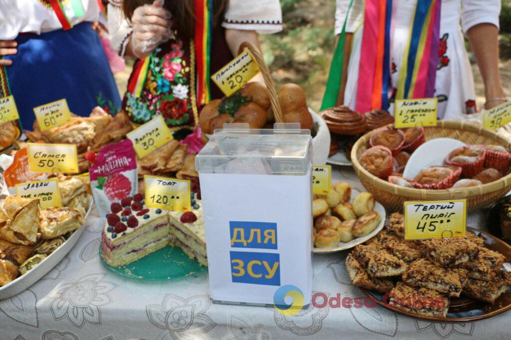 В Одессе прошла благотворительная ярмарка в поддержку ВСУ (фото)