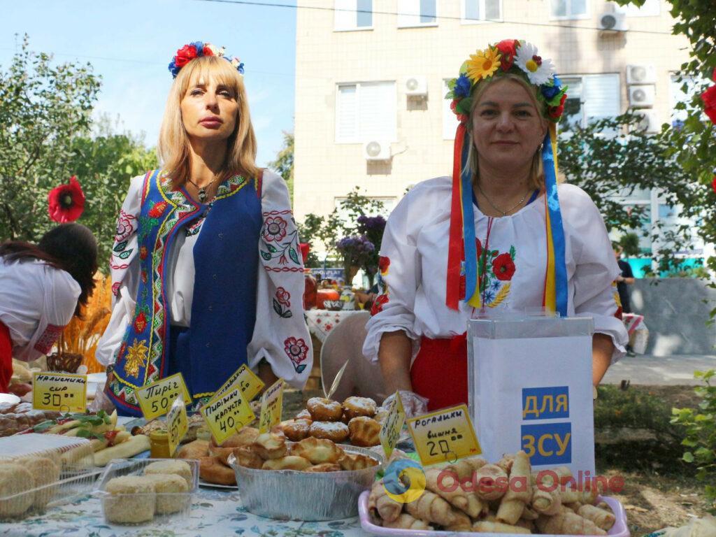 В Одесі пройшов благодійний ярмарок на підтримку ЗСУ (фото)