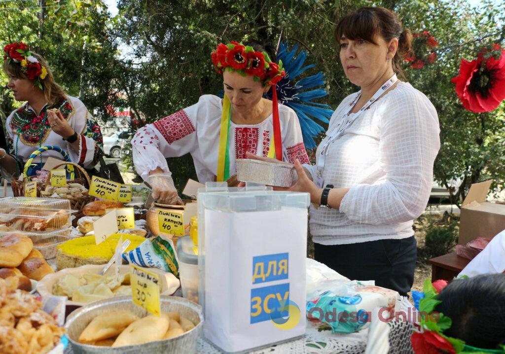 В Одесі пройшов благодійний ярмарок на підтримку ЗСУ (фото)