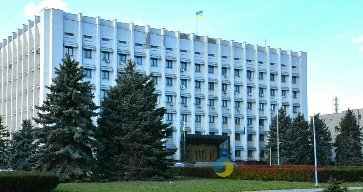 «Золотой» аппарат: Одесский областной совет в этом году потратит 40 миллионов на зарплаты