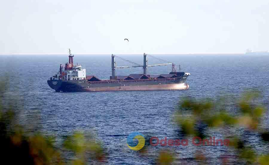 В августе россия пыталась атаковать гражданское грузовое судно, которое стояло в Одесском порту, — премьер Британии