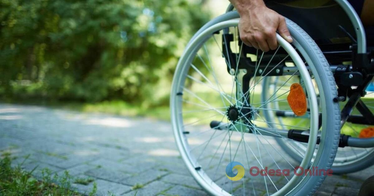 Одеса: люди з інвалідністю та похилого віку можуть отримати допоміжні засоби реабілітації