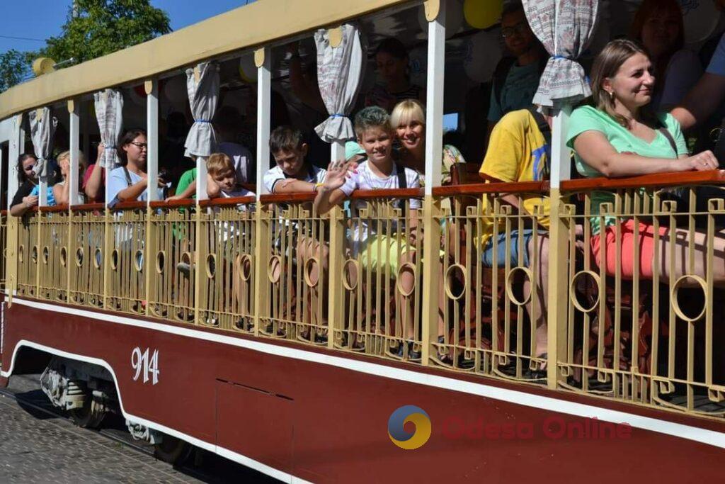Одесити відсвяткували день народження міського трамваю