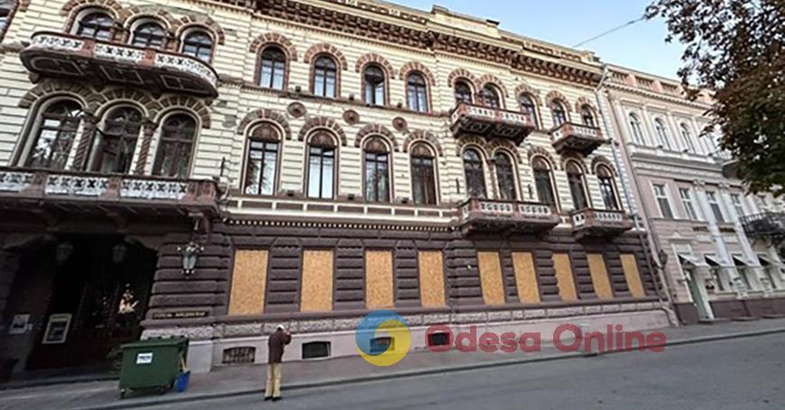 Минкульт: из-за вражеского обстрела в Одессе пострадали девять объектов культурного наследия